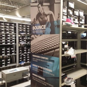 Retail store banners. Large and small format vinyl banners.