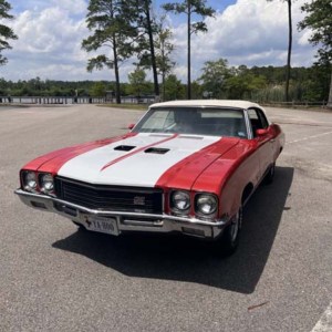 Hood graphics for 72 Buick from DeSigns, Inc.