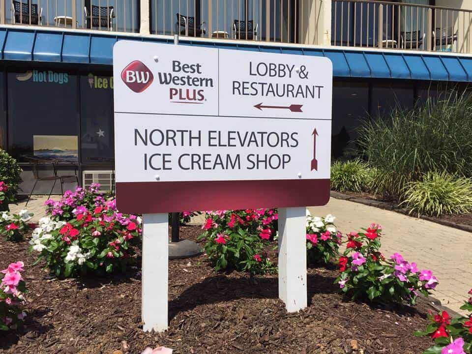 Hotel Directional signage for Best Western Hotel Directional signage for Best Western