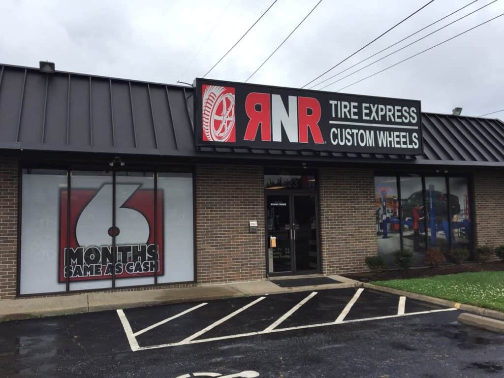 Box signs - Building box sign for RNR Tire Express Box signs - Building box sign for RNR Tire Express