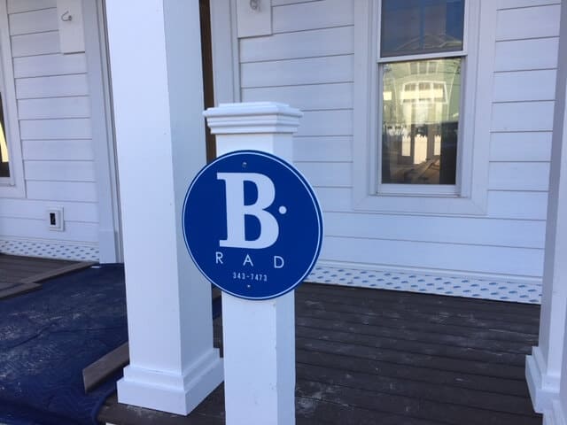 Circular parking signs Circular parking signs