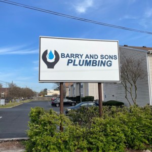 Freestanding exterior signs for business from DeSigns, Inc.